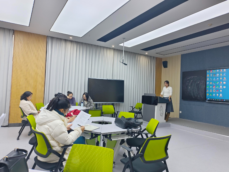 潘玉婷.jpg 潘玉婷.jpg